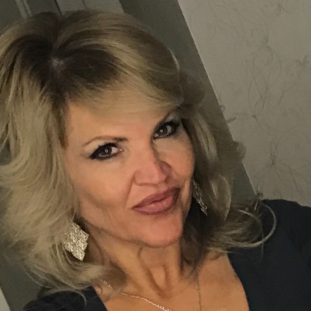 Meet your Posher, Cyndi